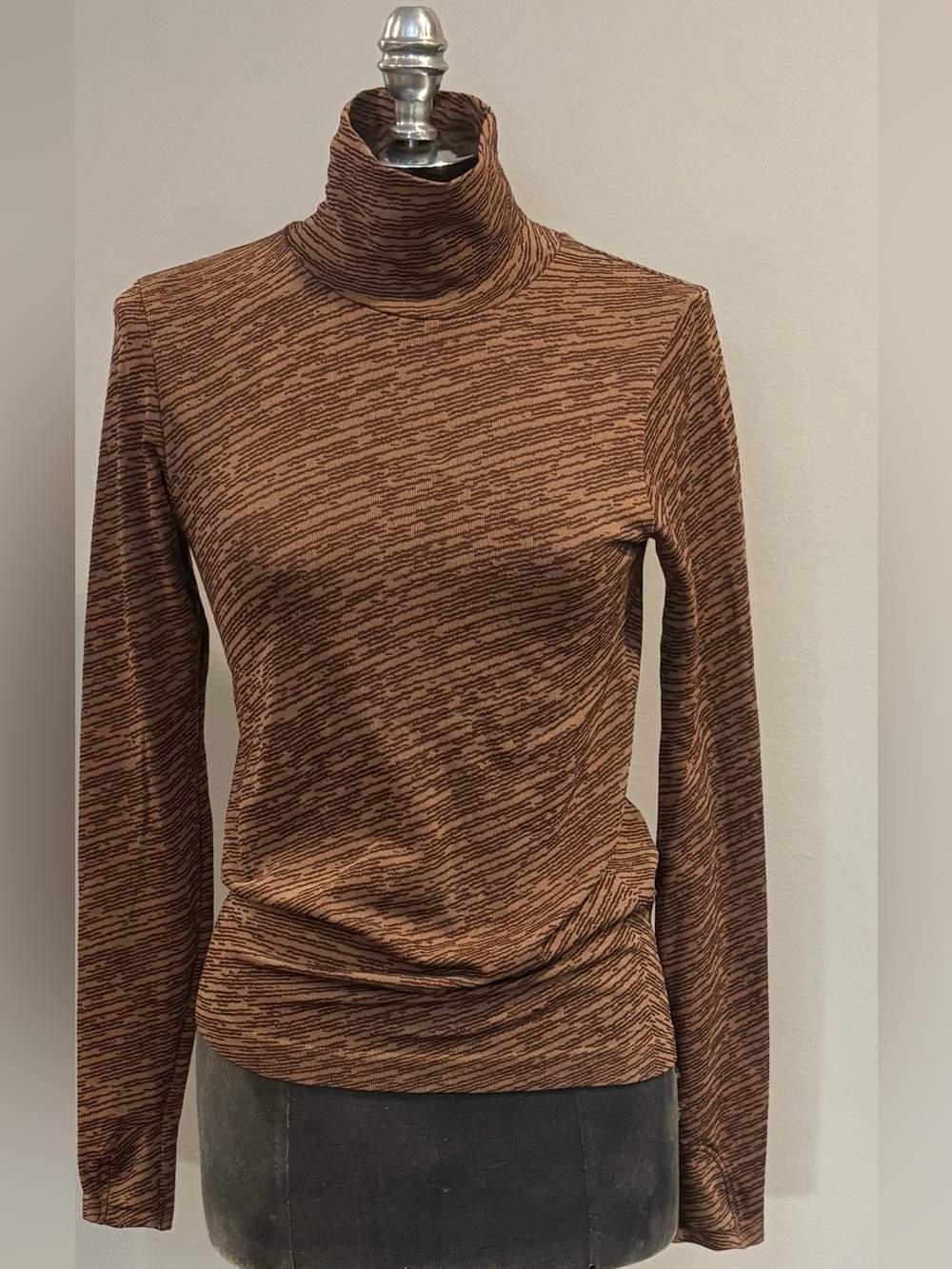 Athleta Slurry Seamless Turtleneck Wren Rustic Beige Size Small